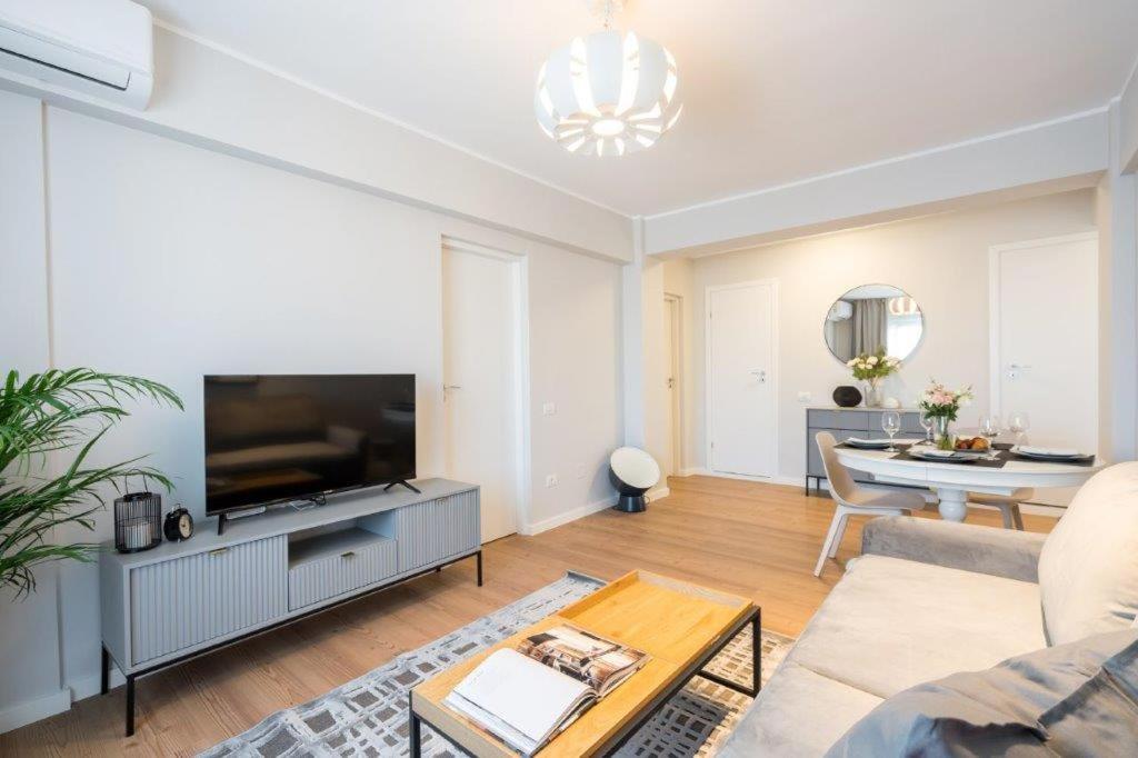 Downtown Modern - 2Br Apartment Букурещ Екстериор снимка