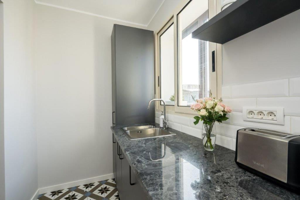 Downtown Modern - 2Br Apartment Букурещ Екстериор снимка
